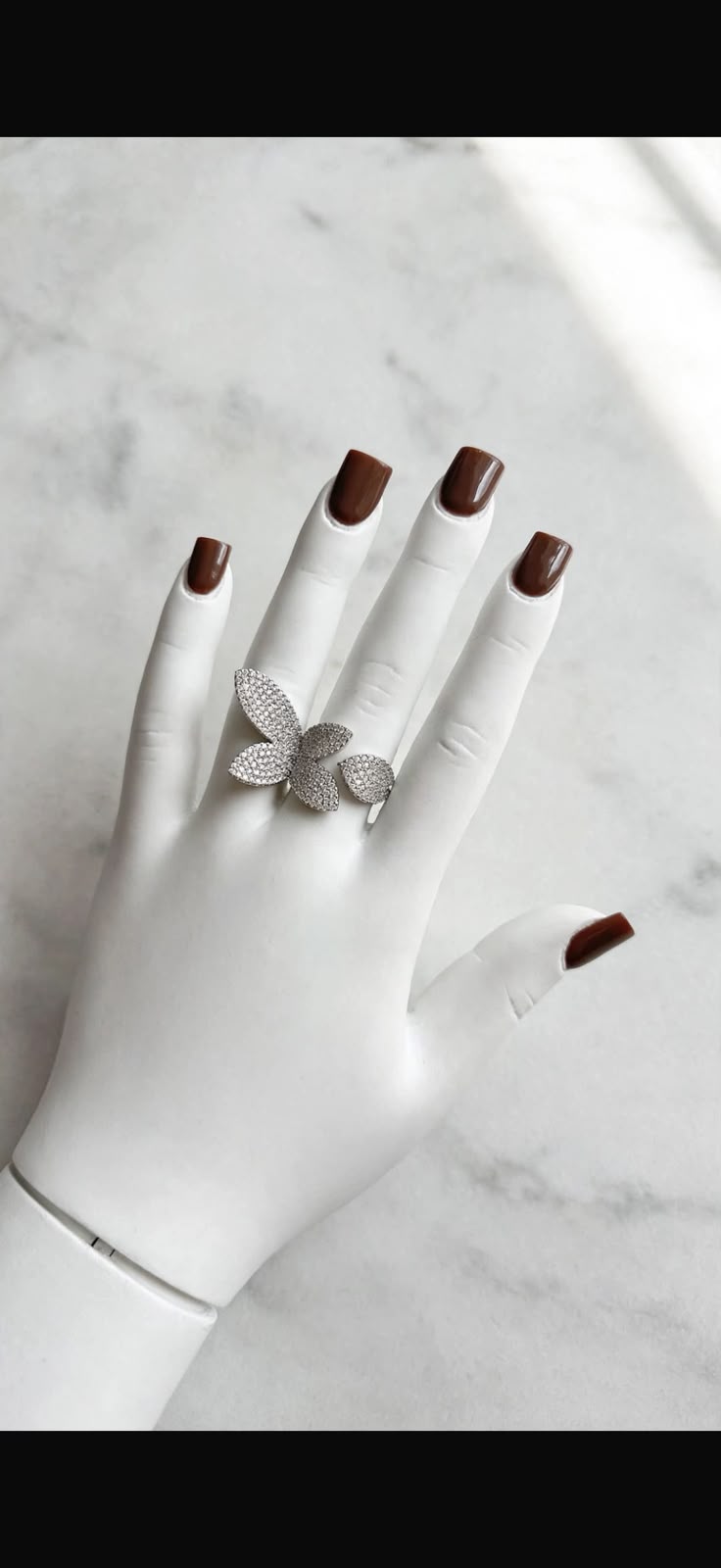 ANELLO A FARFALLA